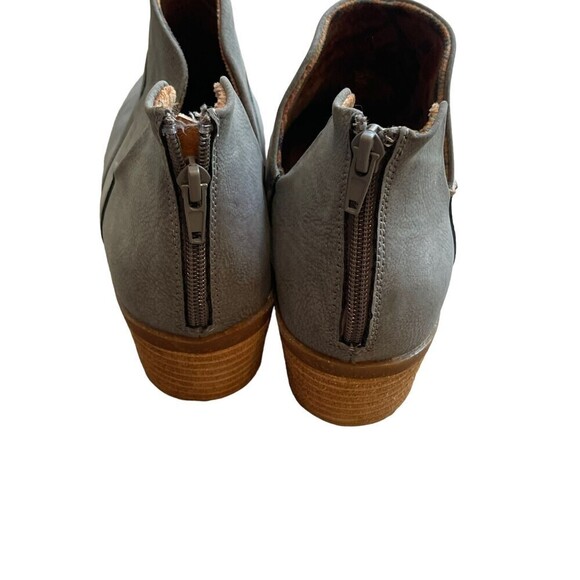 B.O.C Women's Stacked Heel Lucy Comfort Suede Shooties in Light Gray 9.5 NWOB - Picture 12 of 15